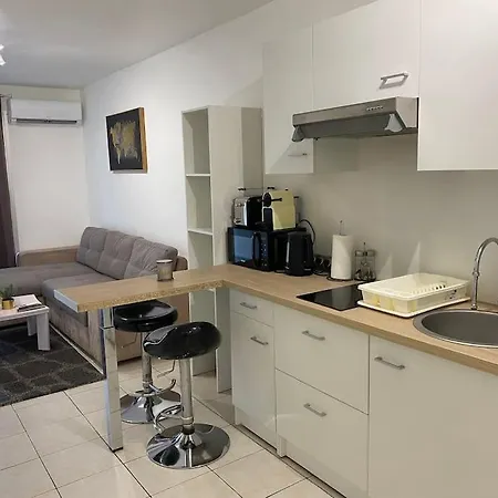 Proche De La Apartmán